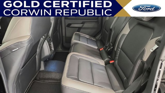 Used 2025 Ford Bronco Outer Banks AWD/4WD image 23