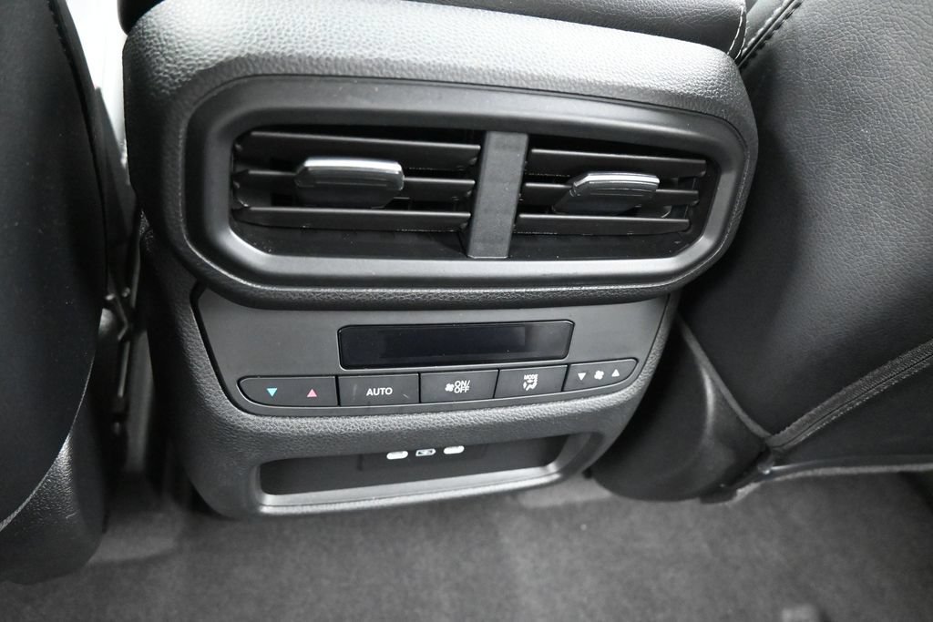 Used 2025 Honda Pilot EX-L image 37