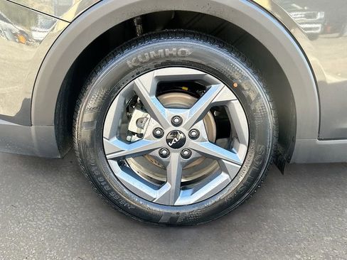 New 2025 Kia K4 LXS image 28