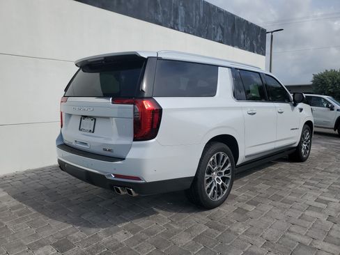 Used 2026 GMC Yukon XL Denali w/ Sun & Power Step Package RWD image 6