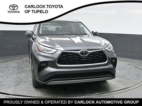 Used 2022 Toyota Highlander Platinum image 6