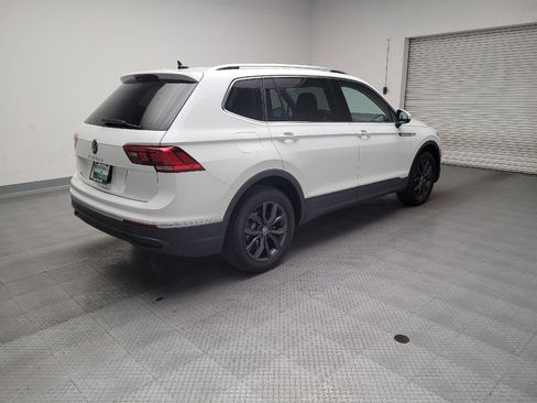 Used 2024 Volkswagen Tiguan SE FWD image 10