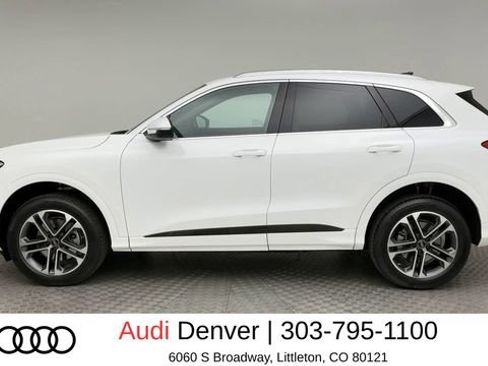 Used 2025 Audi Q5 Premium w/ 19" Wheel Package AWD/4WD image 5