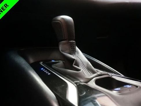 Used 2020 Toyota Corolla LE image 18