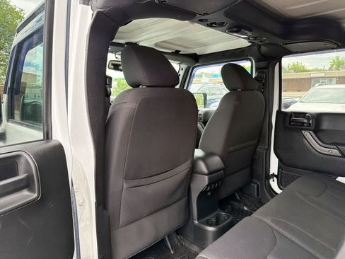 Used 2017 Jeep Wrangler Unlimited Sport w/ Quick Order Package 24S AWD/4WD image 22