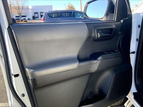 Certified 2022 Toyota Tacoma SR image 20