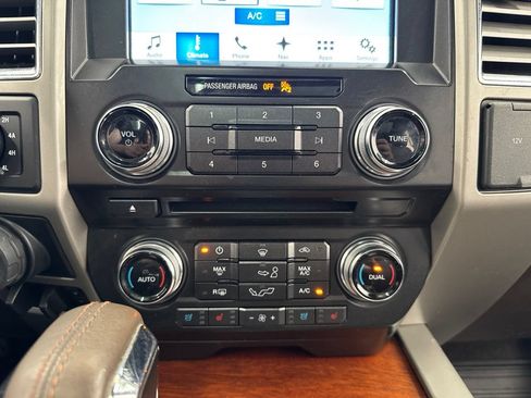 Used 2016 Ford F150 King Ranch w/ Equipment Group 601A Luxury AWD/4WD image 28