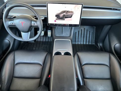 Used 2022 Tesla Model Y Performance AWD/4WD image 12