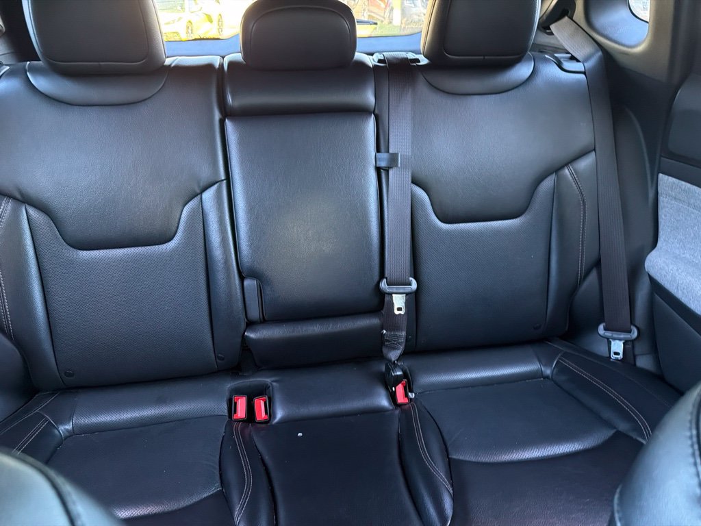 Used 2023 Jeep Compass Latitude AWD/4WD image 4
