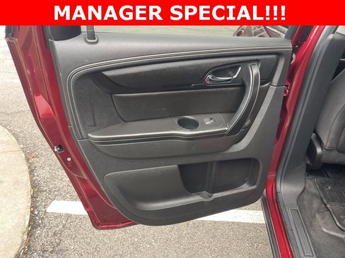 Used 2017 Chevrolet Traverse LT image 27