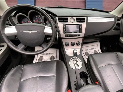 Used 2010 Chrysler Sebring Touring w/ Special Touring Group image 15