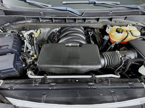 Used 2022 Cadillac Escalade ESV Sport Platinum w/ LPO, ONYX Package image 32