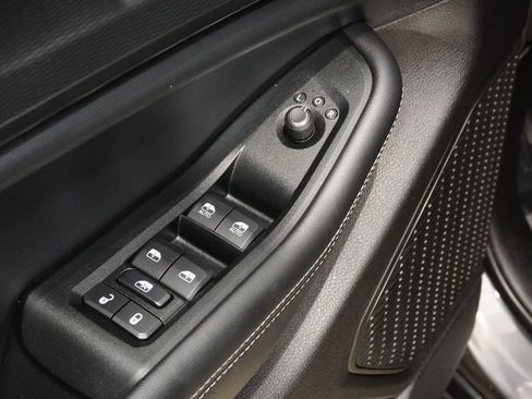 Used 2025 Jeep Grand Cherokee L Laredo AWD/4WD image 24