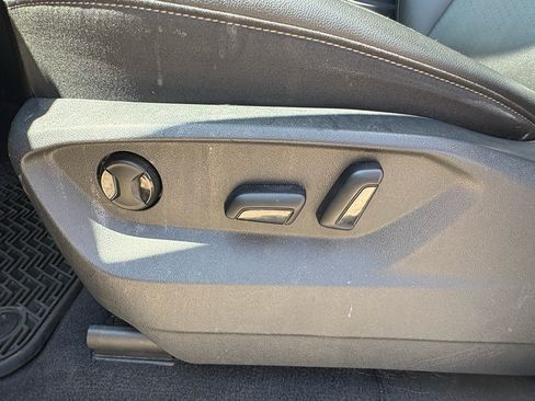 Used 2019 Volkswagen Atlas SE FWD image 28