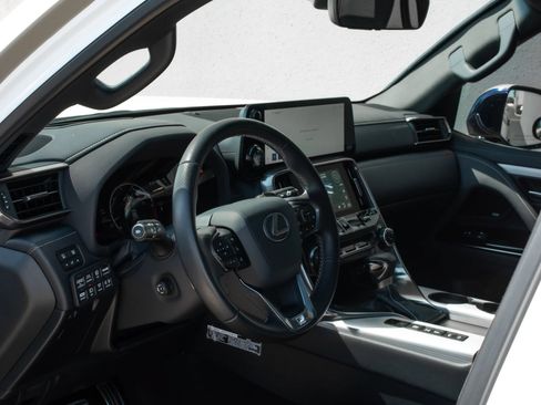 Used 2024 Lexus LX 600 F Sport AWD/4WD image 13