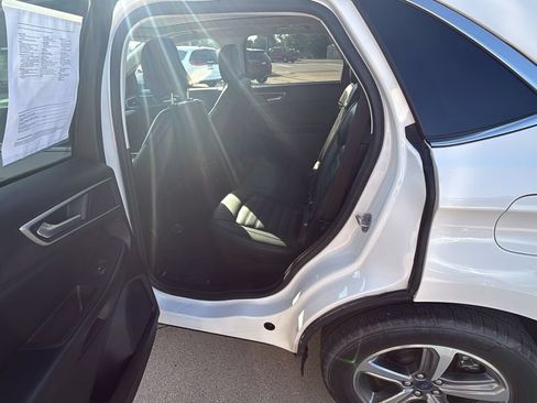 Used 2022 Ford Edge SEL w/ Convenience Package AWD/4WD image 14