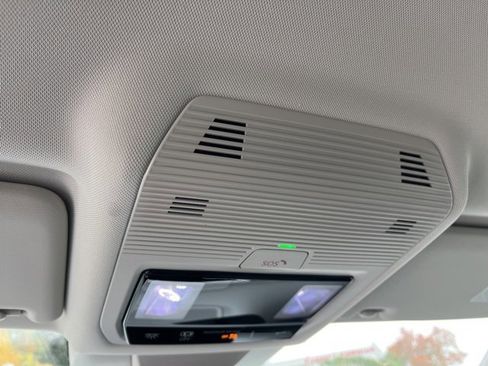 New 2026 Volkswagen Tiguan SE image 20