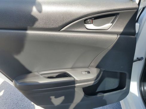 Used 2020 Honda Civic Sport image 9