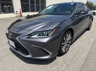 Used 2020 Lexus ES 300h w/ Premium Package FWD video 1
