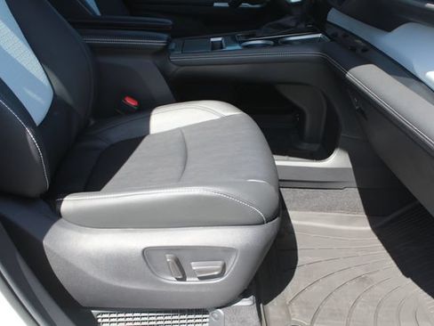Certified 2026 Toyota Sienna XSE FWD image 23