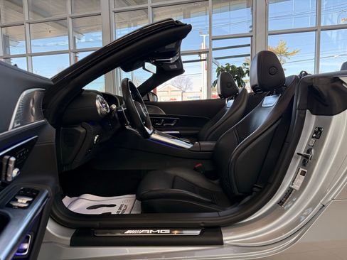 Used 2023 Mercedes-Benz SL 43 AMG w/ Driver Assistance Package image 42