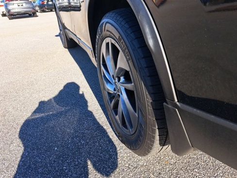 Used 2015 Nissan Rogue SL w/ SL Premium Package image 14