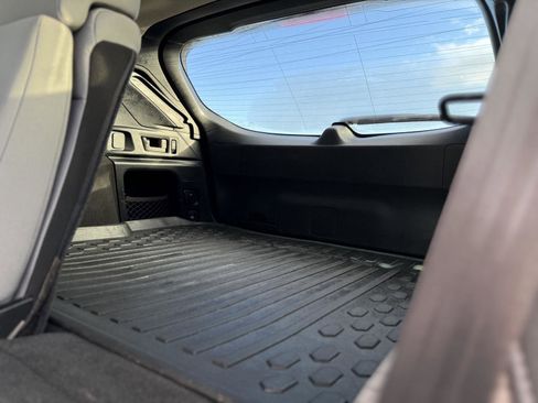 Used 2020 Subaru Outback Premium image 14