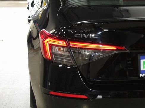 Used 2023 Honda Civic LX image 38