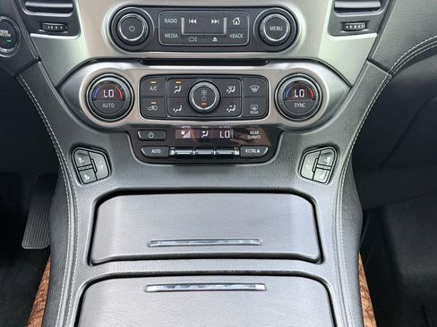 Used 2018 Chevrolet Tahoe Premier w/ RST 6.2L Performance Edition RWD image 19
