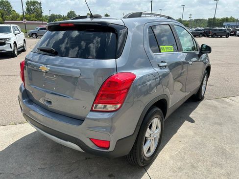 Used 2019 Chevrolet Trax LT w/ LT Convenience Package AWD/4WD image 5