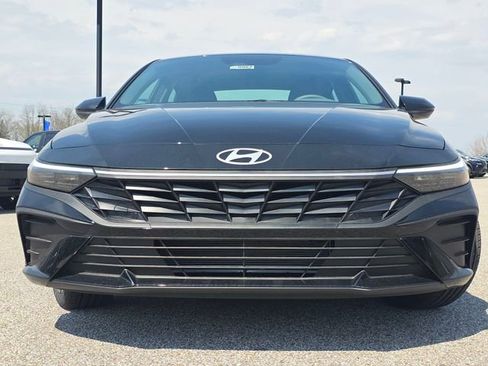 New 2026 Hyundai Elantra Sport FWD image 10