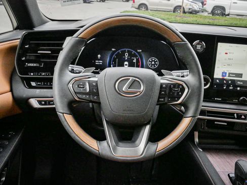 Used 2025 Lexus RX 350 Premium w/ Accessory Package (Z1) image 17