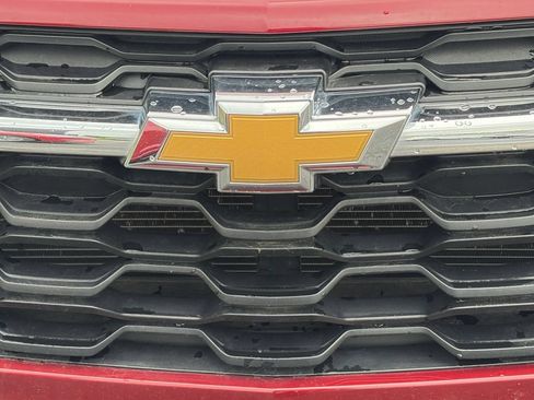 Used 2025 Chevrolet Trax LT FWD image 10