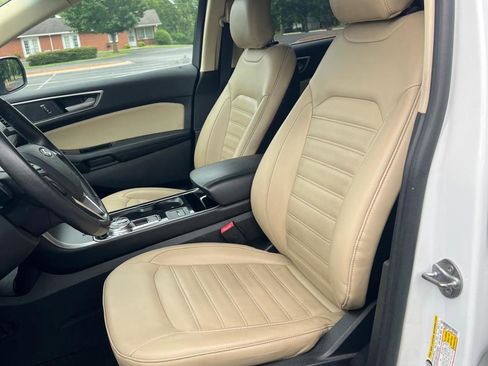 Used 2019 Ford Edge SEL w/ Equipment Group 201A AWD/4WD image 11