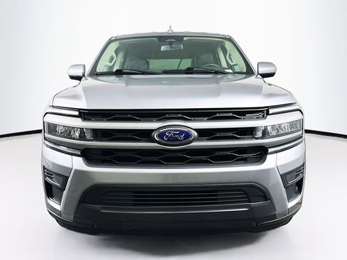 Used 2024 Ford Expedition XLT image 2