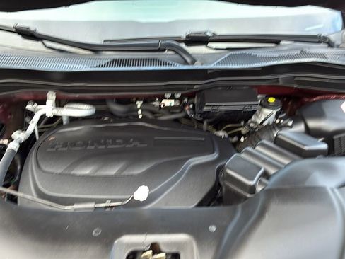 Used 2021 Honda Pilot Touring image 11