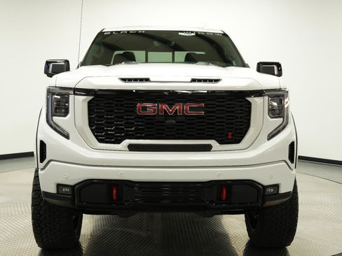 New 2025 GMC Sierra 1500 AT4 w/ AT4 Premium Package image 2