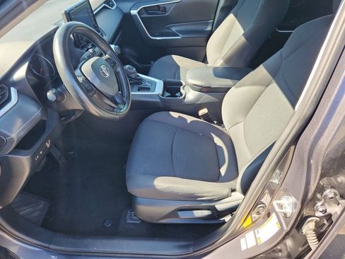 Used 2020 Toyota RAV4 LE FWD image 10