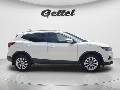 Used 2021 Nissan Rogue Sport SV FWD image 4