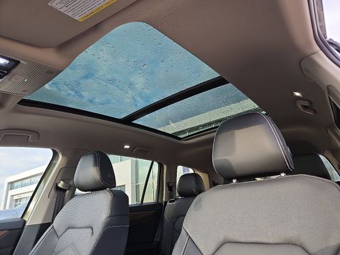 New 2026 Volkswagen Atlas SE image 13