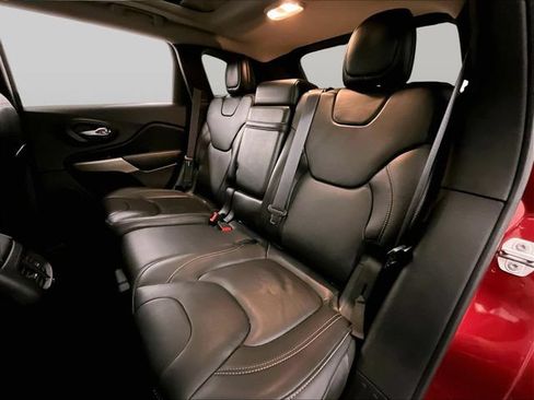 Used 2017 Jeep Cherokee Limited AWD/4WD image 25