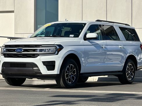 Used 2024 Ford Expedition Max XLT image 7