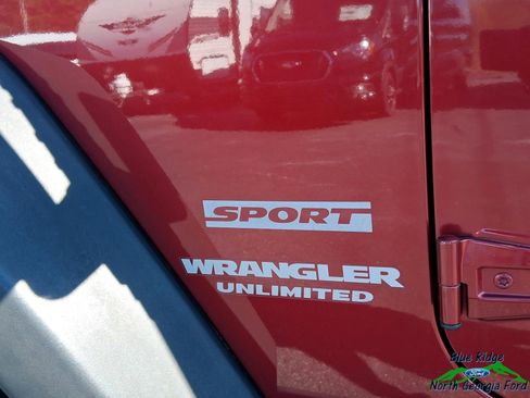 Used 2013 Jeep Wrangler Unlimited Sport image 23