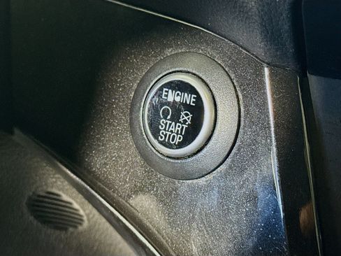 Used 2017 Ford Escape Titanium w/ Equipment Group 301A image 21