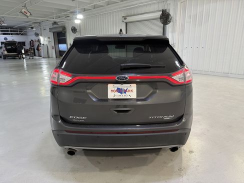Used 2018 Ford Edge Titanium w/ Equipment Group 301A image 4