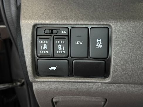 Used 2017 Honda Odyssey EX-L image 18