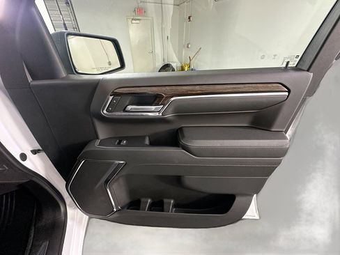 Used 2024 GMC Sierra 1500 Elevation image 31