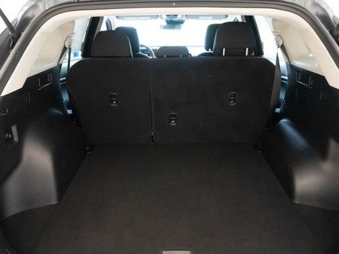 Used 2024 Kia Sportage LX image 10