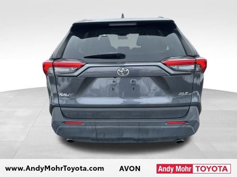 Used 2019 Toyota RAV4 XLE w/ Convenience Package image 6