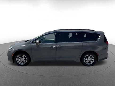 Used 2022 Chrysler Pacifica Touring-L FWD image 7